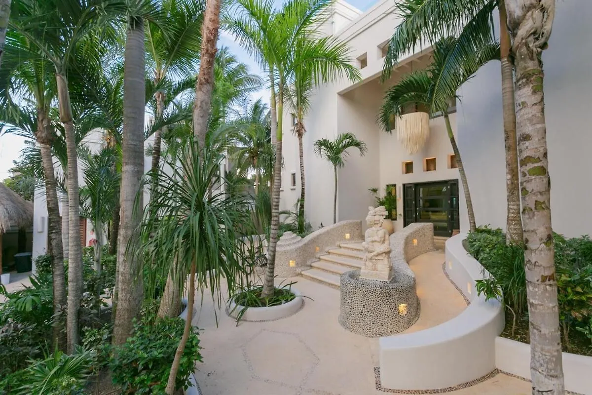 Beachfront Staff N Cook, Luxury 8 Bed Villa In Tulum Balcheil