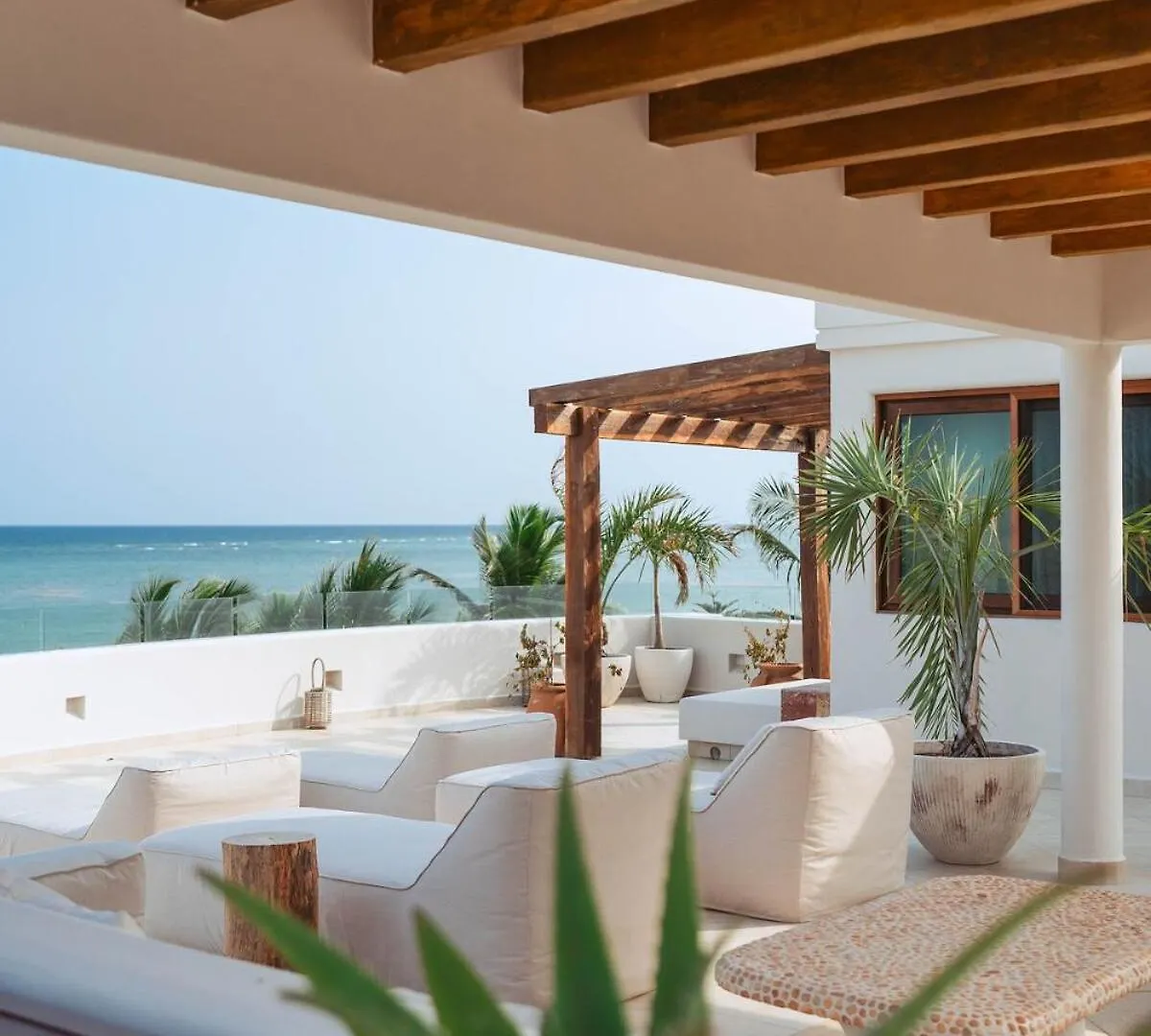 Beachfront Staff N Cook, Luxury 8 Bed Villa In Tulum Balcheil